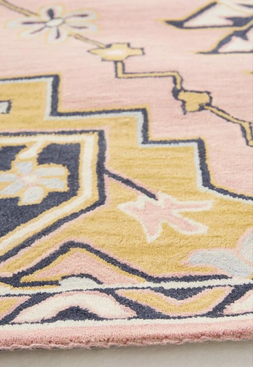 Hand-Tufted Persian-inspired Pink Floral Wool Rug