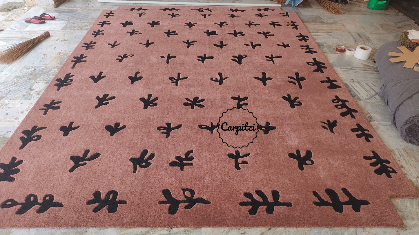 Modern Abstract Botanical Tufted Rug – Dusty Rose & Black Leaf Pattern Carpet