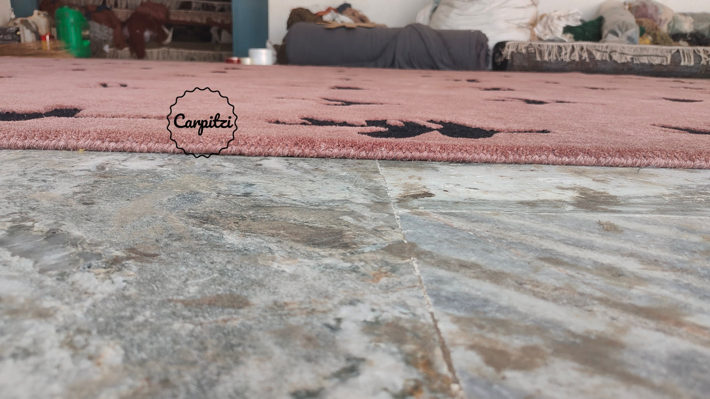 Modern Abstract Botanical Tufted Rug – Dusty Rose & Black Leaf Pattern Carpet