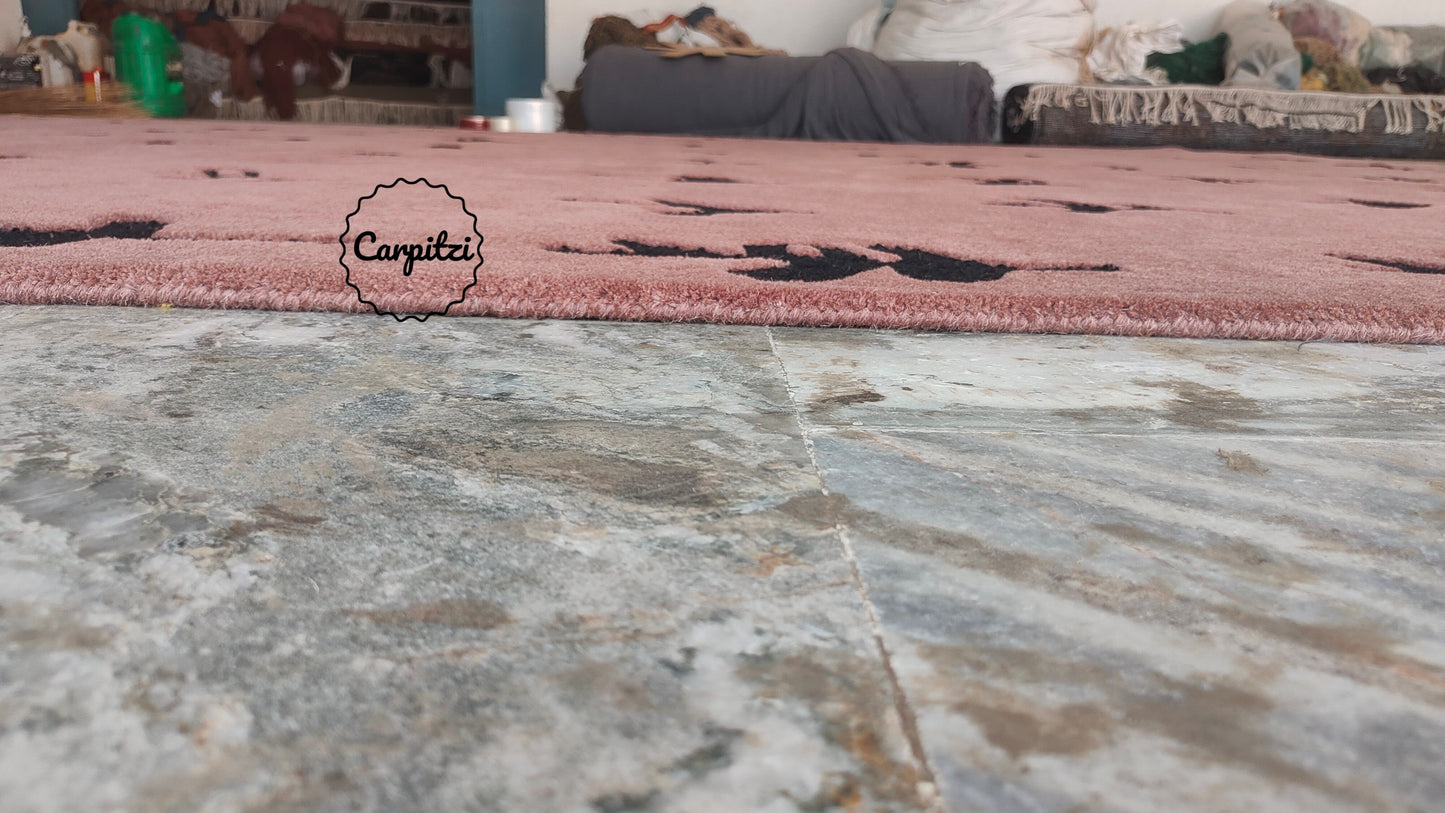 Big Buds Nordic Rug – Hand-Tufted Modern Botanical Dusty Rose & Black Carpitzi