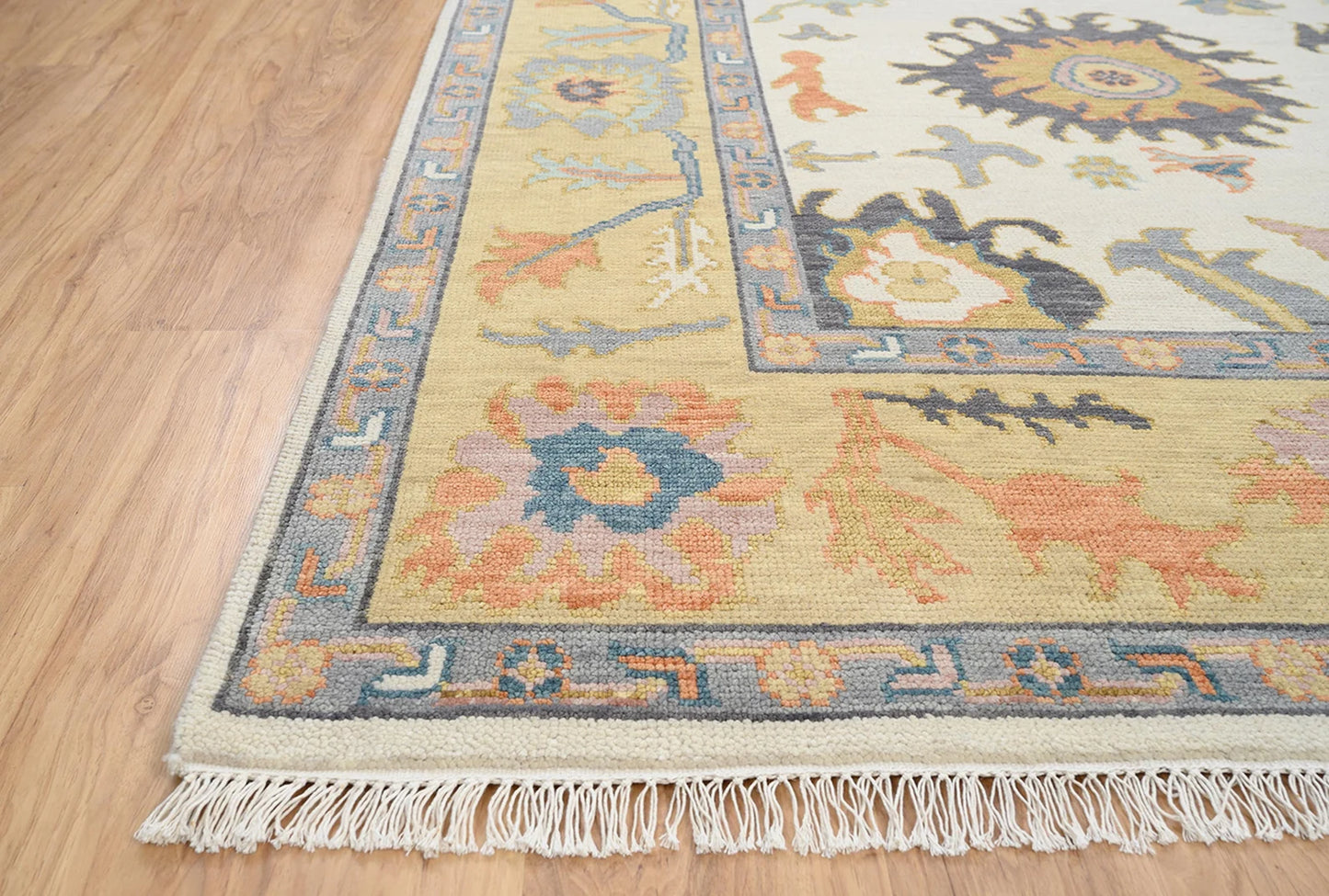 Neutral Oushak Rug – Ivory & Gold Wool Area Rug | Contemporary Multicolored Turkish Rug for Living Room or Bedroom