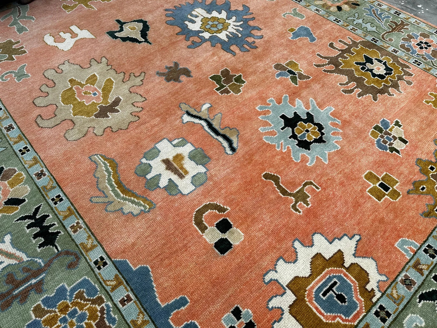 Pink Oushak Hand-Knotted Peach Indo Oushak Wool Rug – Antique Turkish-Inspired Handmade Oriental CarpetHand-Knotted Rug – Handmade Antique-Inspired Living Room Carpet (Copy)