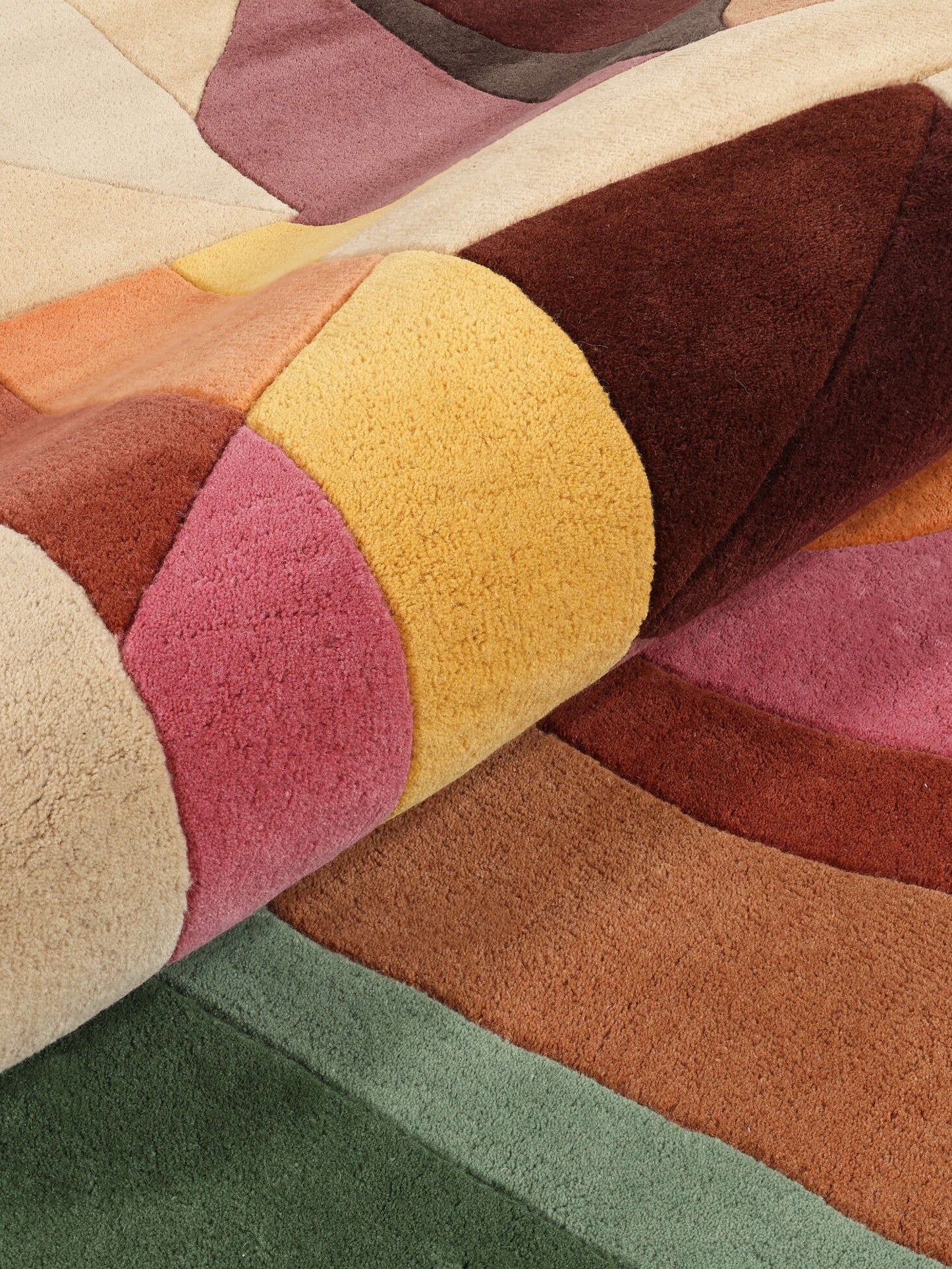 Patchwork Harmony Rug – Modern Hand-Tufted Rug with Vibrant Geometric Patterns, Bold Color Palette, Irregular Artistic Design for Living Room Decor