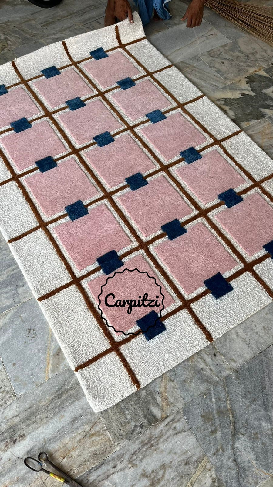 Modern Pink Grid Tufted Rug – Geometric Wool Area Carpet for Living Room- 8x10, 9x12 Rug Carpitzi