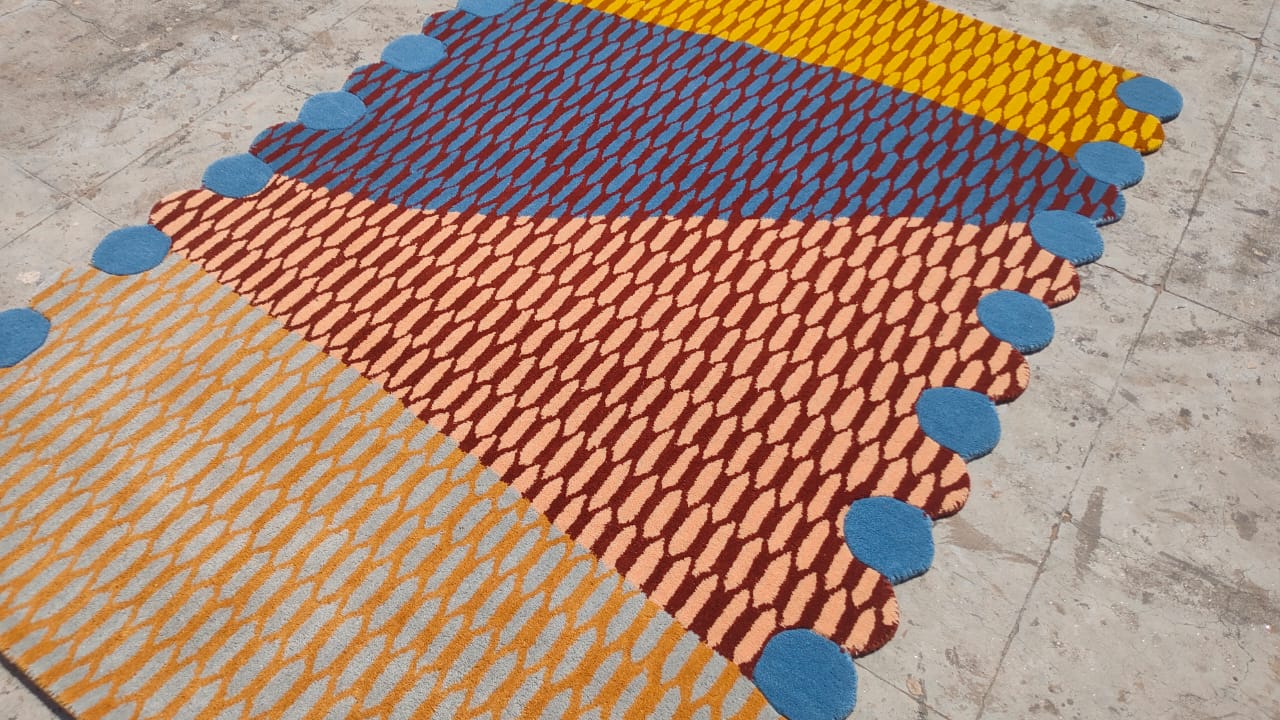 Scalloped Sunset Rug – Hand-Tufted 8x10 Area Rug with Sunset-Inspired Color Palette for Bedroom, Living Room, or Office