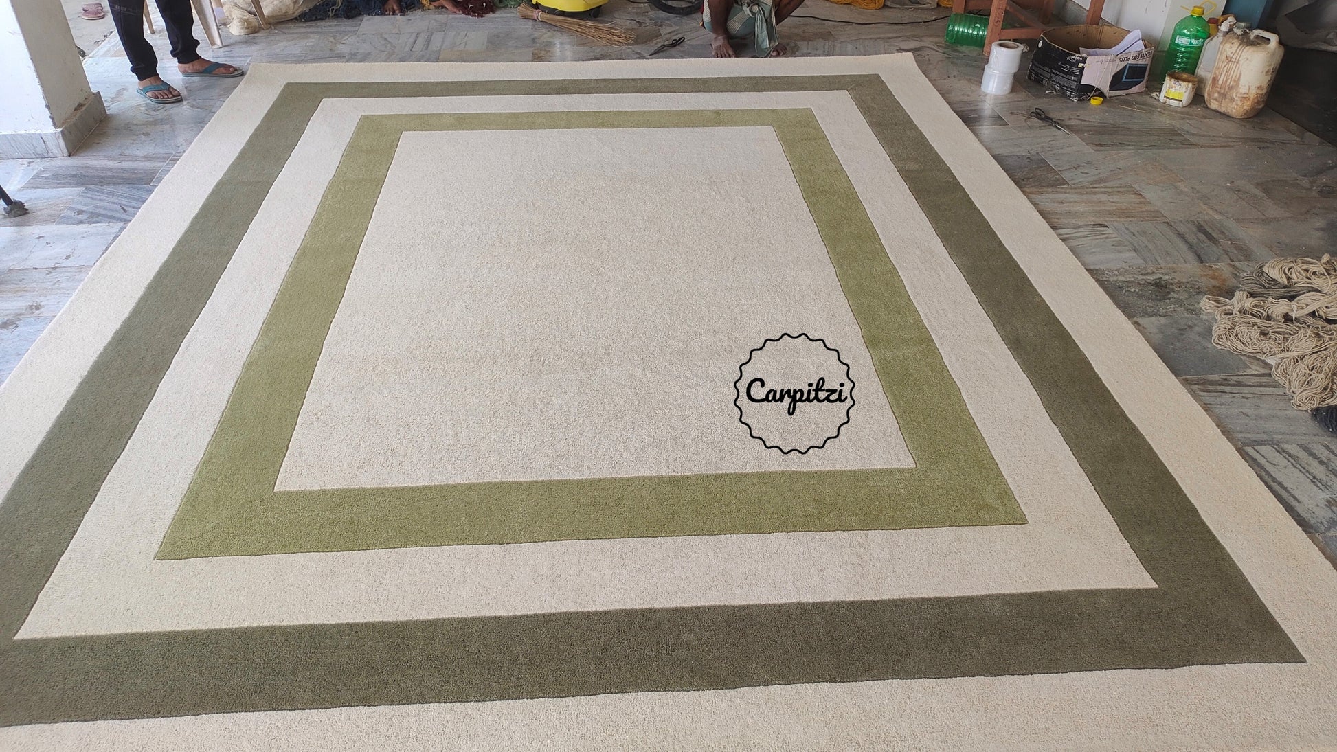 Beige & Olive Green Border Frame Tufted Rug – Minimalist Geometric Carpet Carpitzi