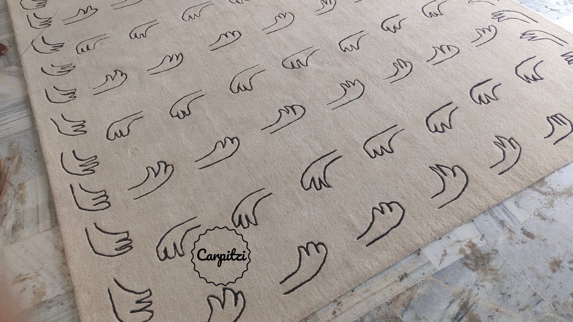 Nordic Hand Pattern Tufted Rug – Modern Minimal Beige Carpet Carpitzi