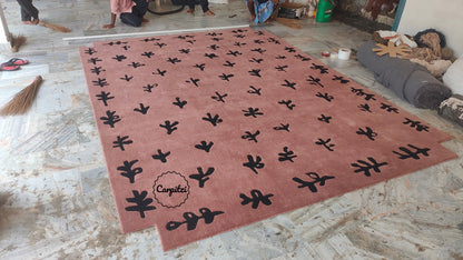 Modern Abstract Botanical Tufted Rug – Dusty Rose & Black Leaf Pattern Carpet