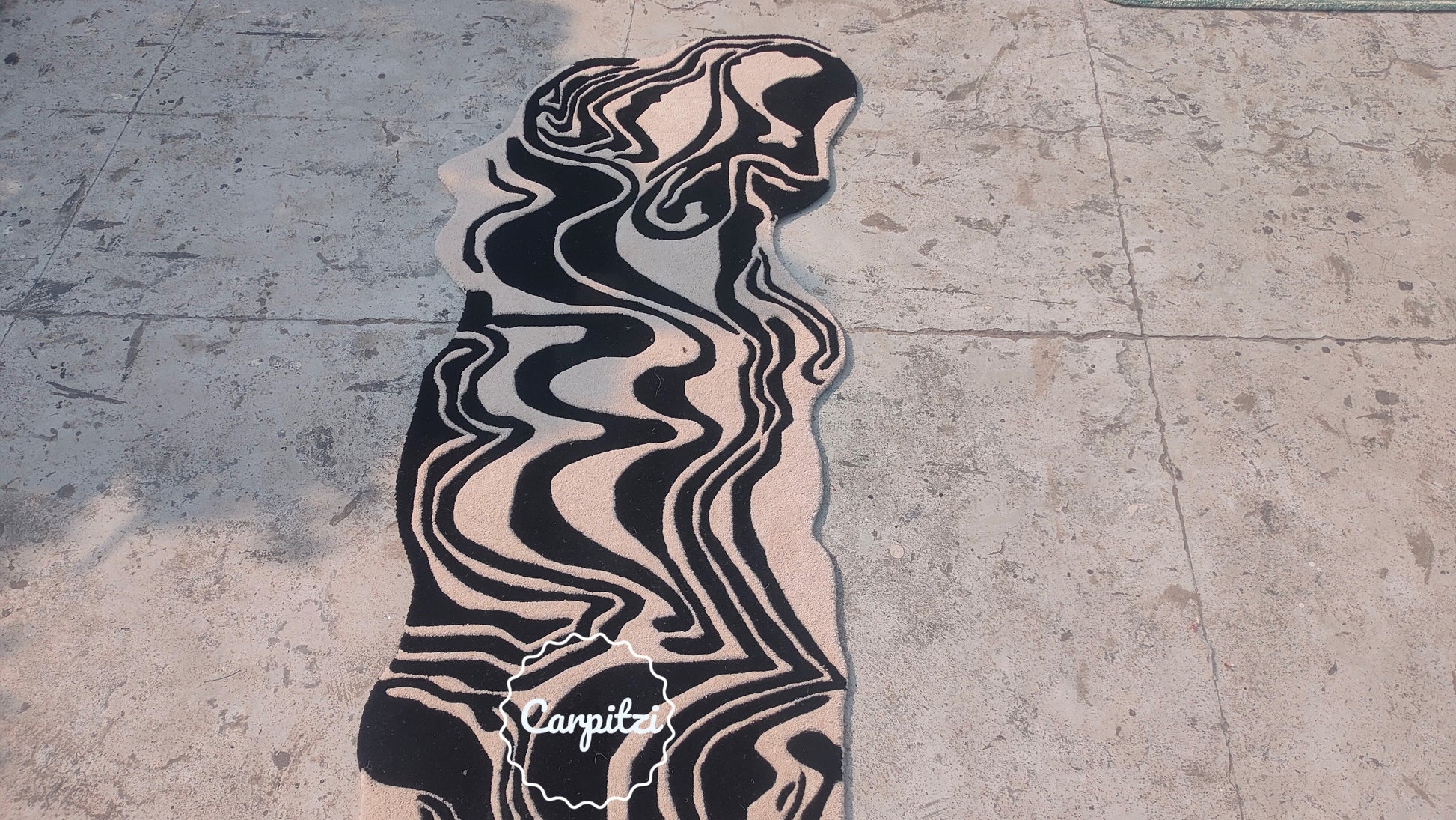 Melting Abstract Tufted Runner – Modern Wavy Hallway Rug Carpitzi