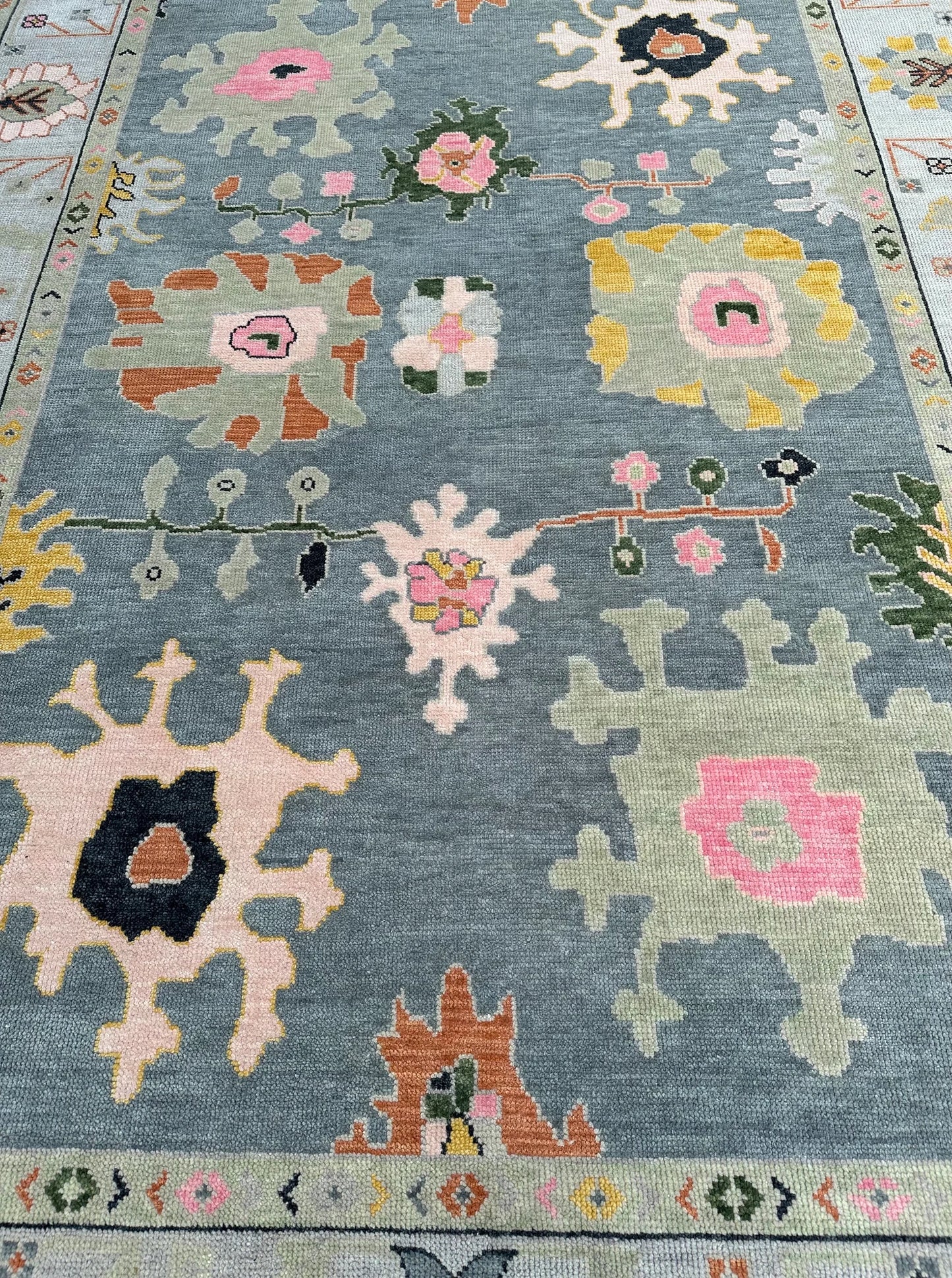 Grey Turkish Oushak Hand-Knotted Rug – Antique-Style Handmade Wool Area Rug