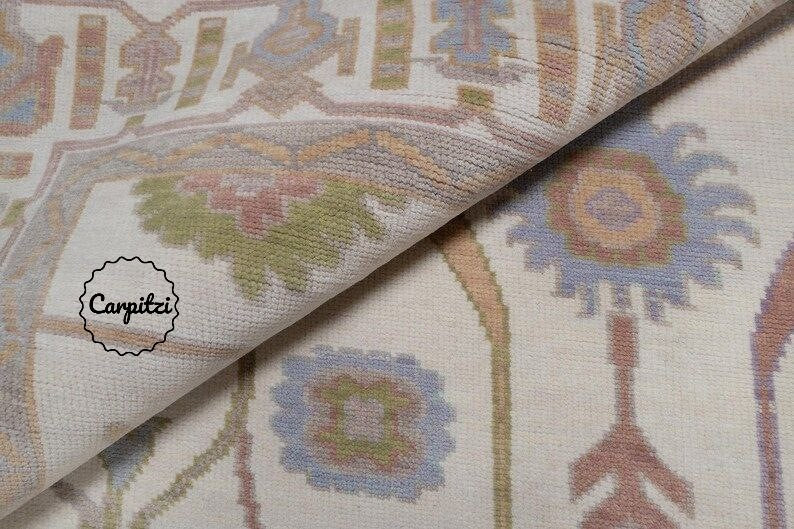 Hand-Knotted Oushak Rug – Soft Pastel Turkish Wool Area Rug with Traditional Floral Motifs Carpitzi