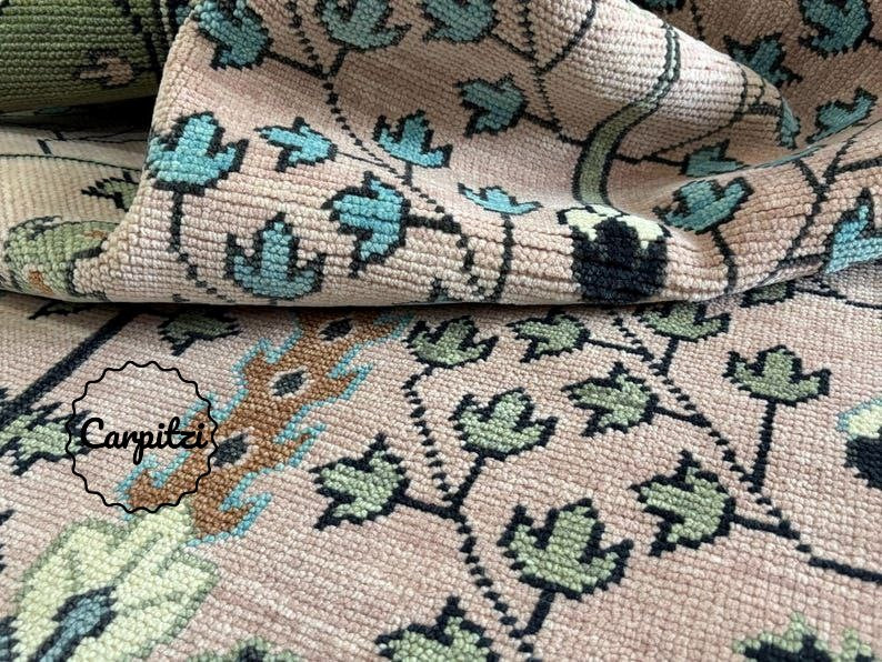 Pink & Green Oushak Rug – Hand-Knotted Turkish Wool Area Rug with Floral Motifs Carpitzi