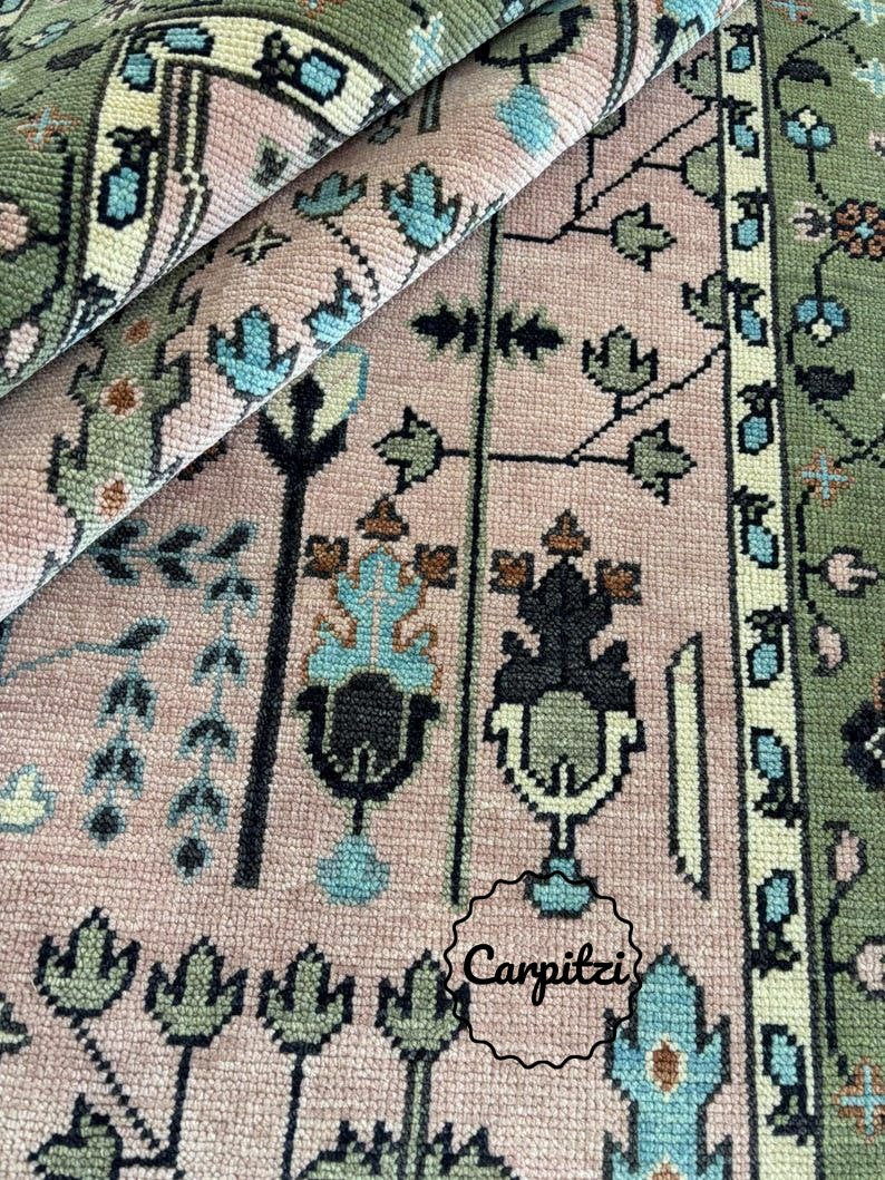 Pink & Green Oushak Rug – Hand-Knotted Turkish Wool Area Rug with Floral Motifs Carpitzi