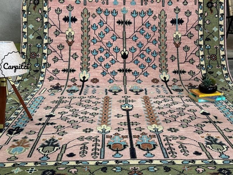 Pink & Green Oushak Rug – Hand-Knotted Turkish Wool Area Rug with Floral Motifs Carpitzi