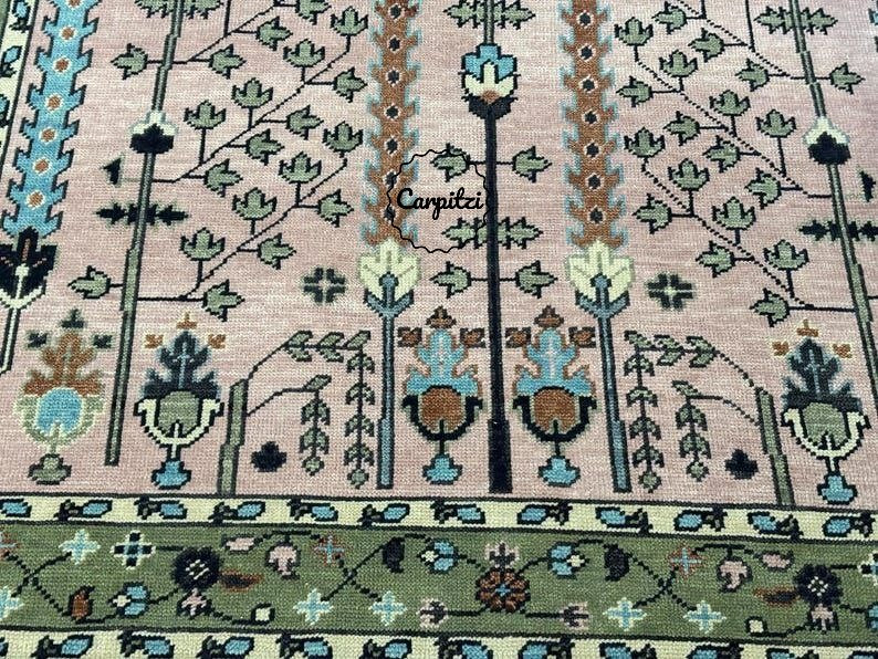Pink & Green Oushak Rug – Hand-Knotted Turkish Wool Area Rug with Floral Motifs Carpitzi
